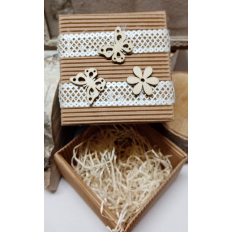 Krabička dva motýlci a kytička